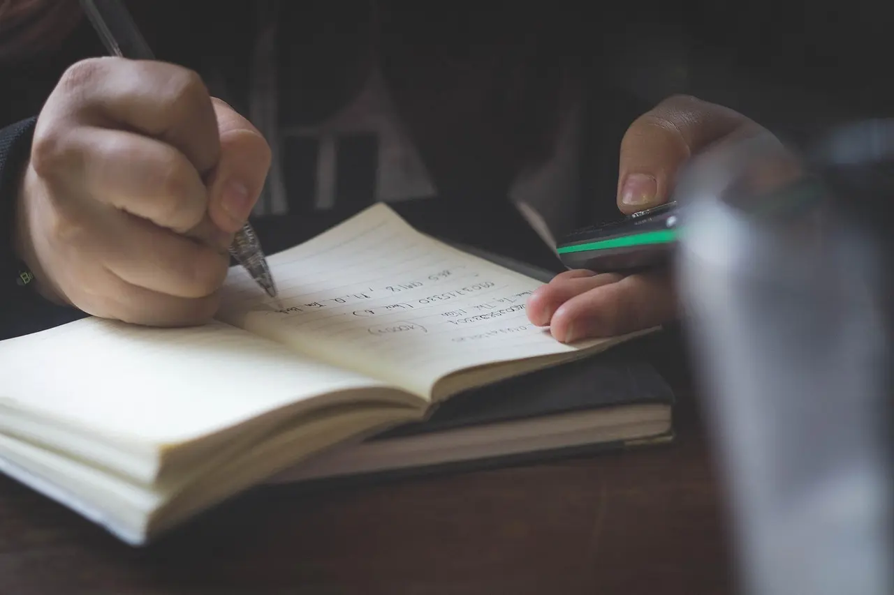 Hvordan finder jeg et studiejob uden erfaring?
